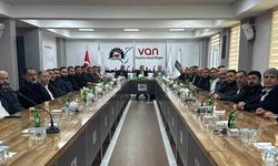 Memet Aslan sanayicilerle istişare toplantısı yaptı