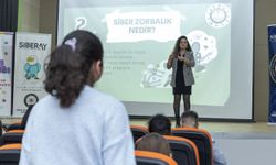 Mersin'de çocuklara dijital güvenlik semineri düzenlendi