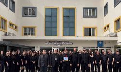 MTK Okulları'nda şiddete karşı siyah giyinerek protesto