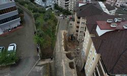 Mudanya'da yıkıcı göçük havadan görüntülendi:Balkonlar çöktü, araçlar enkaza gömüldü