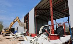 Nilüfer'de 2 günde 4 kaçak yapı yıkıldı