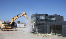 Nilüfer'de imara aykırı yapılar yıkıldı