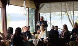 Nilüfer'in voleybol yıldızları, Gölyazı'da bir araya geldi