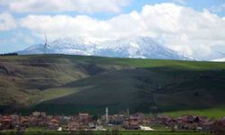 Nisan sürprizi: Amasya dağları karla kaplandı