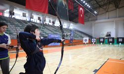 Öğrenciler okçulukta kıyasıya yarıştı