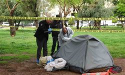 Parkta çadırda yaşayan adamın cesedi bulundu