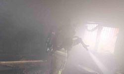 Reyhanlı'da çıkan yangın evin tamamen kül olmasına neden oldu