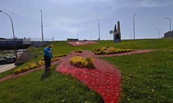 Şahin, Gaziantep'te baharın gelişine dikkat çekti