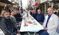 Sevgi Yolu esnafı, Başkan Şimşek'e kahvaltıyla teşekkür etti