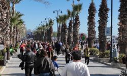 Silivri'de bahar güneşiyle sahil ve parklar doldu taştı