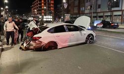 Sivas'ta kaza sonrası araç hurdaya döndü, 3 yaralı: O anlar kaydedildi