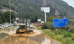 Söke'de Şiddetli Yağışlar Hayatı Felç Etti