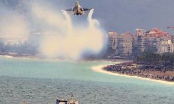 SOLOTÜRK Antalya'da muhteşem bir gösteriyle 23 Nisan coşkusunu artırdı