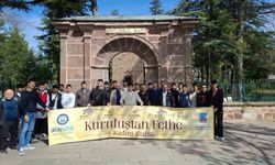 Tarihi yolculukta gençler ecdat izinde