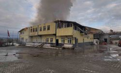 Tosya'daki fabrika yangını ekipler tarafından söndürüldü