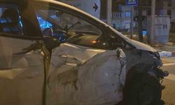 Trafikteki bu hasarlı araç dikkat çekti
