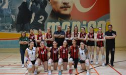 Turgutlu Belediyesi U17 Voleybol Takımı Manisa İkincisi Oldu