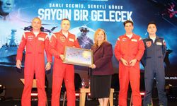 Türk Yıldızları, BAKİF26 Fuarı'nda öğrencilerle bir araya geldi