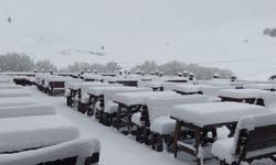 Uludağ'da Nisan sonunda kış sürprizi yaşandı