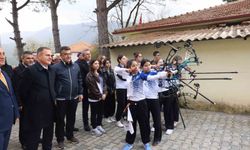 Vali Akbıyık, Okçuluk Milli Takım Antrenörü Ejder Sözen'i Ziyaret Etti