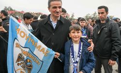 Vali Aydın Baruş şampiyonluk kutlamalarına katıldı