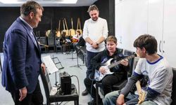 Vali Sözer Gençlik Merkezi faaliyetlerini inceledi