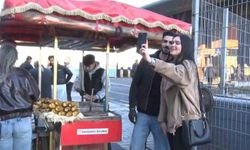 Yabancı Turistlerin Gözdesi Kestaneci Alper Temel: 'İstanbul'un Ruhunu Göstermek İstiyorum'