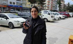 Yükseklerde ararken cüzdanına kavuştu