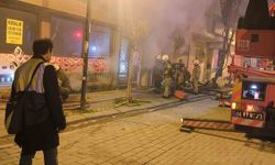 Zeytinburnu'nda tekstil atölyesinde gece çıkan yangın, paniğe neden oldu