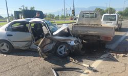 Bursa-Orhangazi’de Zincirleme Kaza: 4 Araç Birbirine Girdi, 1 Kişi Hayatını Kaybetti, 4 Yaralı