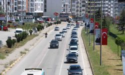 Afyonkarahisar-Antalya yolunda tatilcilerin dönüş trafiği devam ediyor