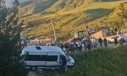 Bayram ziyareti dönüşünde büyük tehlike: Freni patlayan minibüs son anda kurtuldu
