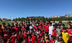 Cengiz Ünder, Balıkesir'de gençlerle buluştu