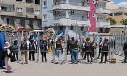 Cizre'de 1 Mayıs coşkuyla kutlandı