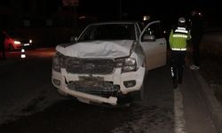 Cizre'de trafik kazası: Kamyonet otomobile çarptı, 2 yaralı