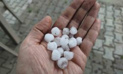 Demirci'ye dolu yağdı