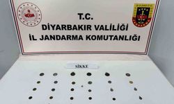 Diyarbakır'da tarihi eser kaçakçılığına yönelik operasyon: 31 sikke ve obje ele geçirildi
