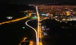 Dönüş yolunda trafik çilesi: 43 ilin geçiş noktasında yoğun kuyruk