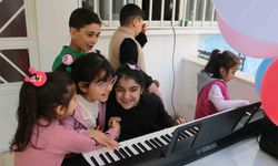 Engelli öğrenciler Bilim Fuarı'nda yeteneklerini sergiledi