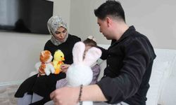 Evini ilaçlatan bir ailenin 2 yaşındaki kızı büyük bir tehlike atlattı
