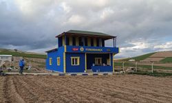 Fenerbahçeli Metin Arslan, hayalini kurduğu evi renkleriyle donattı