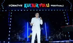 Ferhat Göçer Manisa'da unutulmaz bir konser verdi