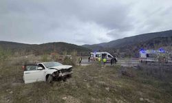 Kastamonu'da su kanalına düşen otomobilde 4 kişi yaralandı