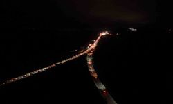 Kemikli rampalarında bayram dönüşü trafiği gece de devam etti