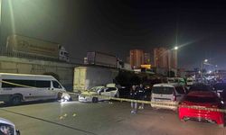 Küçükçekmece'de dur ihtarına uymayan araç: 1 polis yaralandı