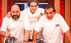 MasterChef Jürisi Hazer Amani CHP’ye Katıldı! Rozetini Gökhan Zeybek Taktı