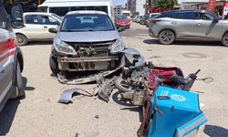 Motosiklet ile otomobil çarpıştı: 1 yaralı