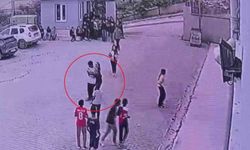 Öğrencinin boğazına takılan poğaçayı, öğretmen heimlich manevrasıyla çıkardı