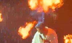 Tan Taşçı Konserinde Korku Dolu Anlar! Alev Efektleri Yüzüne Yöneldi