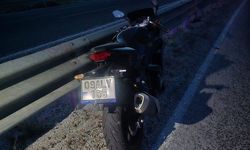 Sarıgöl'de motosiklet bariyerlere çarptı: 1 ölü, 1 yaralı